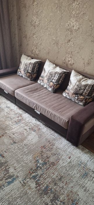 Продам диван  б.у.