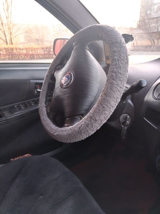 Авто машина Geeli mk