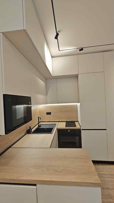 Дава се под наем Четиристаен апартамент в София, Център - 100 кв.м за 1650 € - Снимка #5