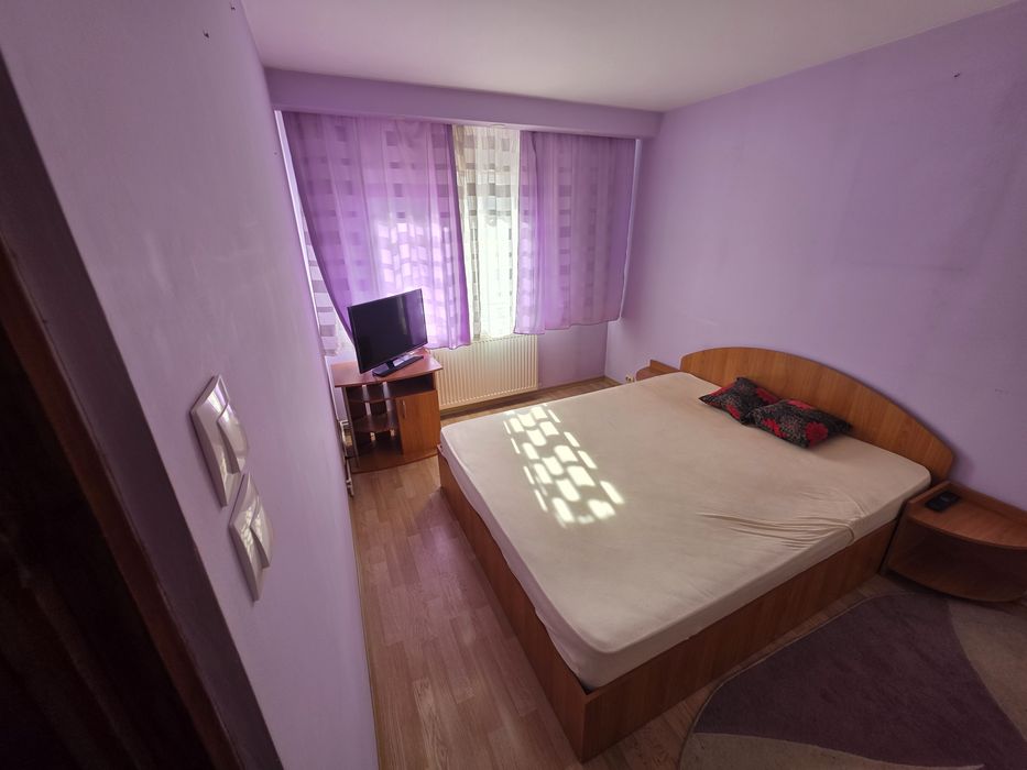 Închiriez apartament cu 3 camere Lugoj