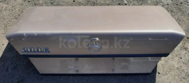 Продам детали от Мерс124!