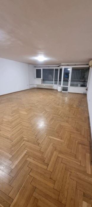 Дава се под наем Многостаен апартамент в София, Борово - 200 кв.м за 1196.97 € - Снимка #3