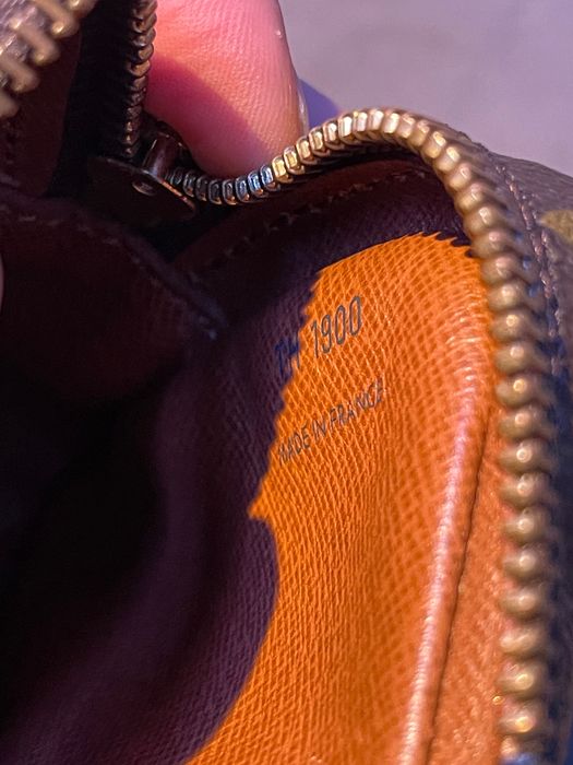 Geanta Louis Vuitton Bandouliere Cu Certificat de Autenticitate