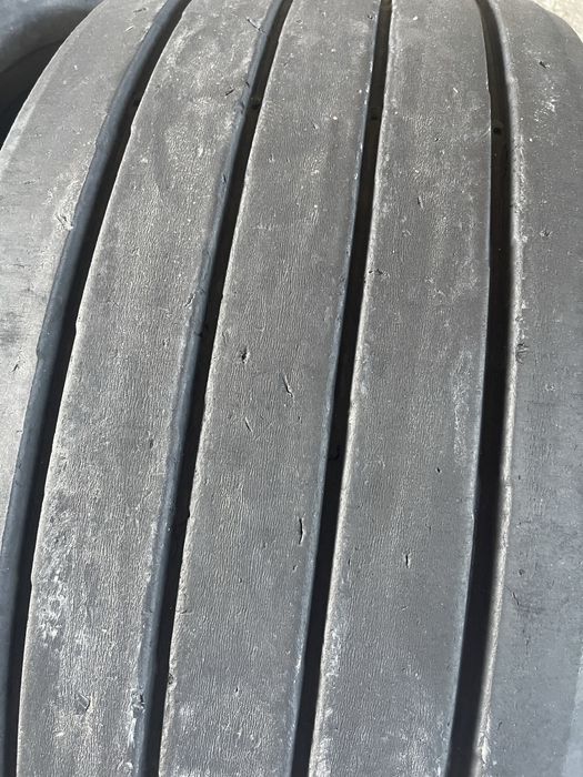 Продам грузовые шины 4 штуки