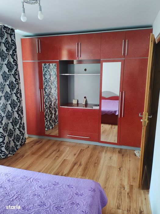 Apartament 3 camere, etaj 3 din 4