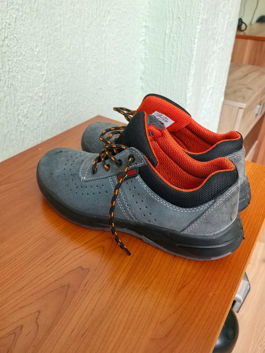 Мъжки обувки globus