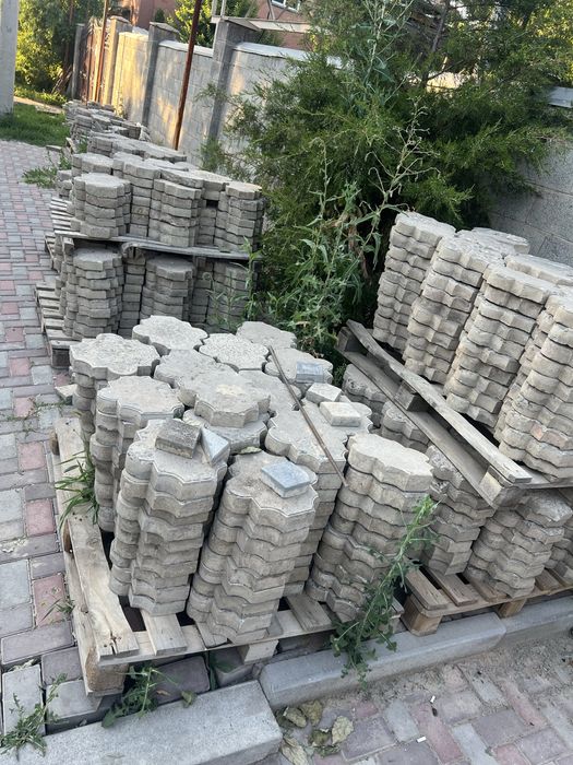 Брусчатка б/у отдам бесплатно