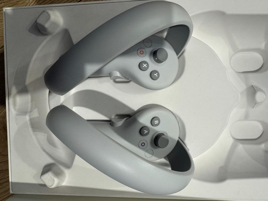 Ochelari VR Pico 4 All in One , impecabil ca noi