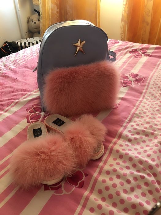 Rucsac cu blanita naturala roz ( papuci minelli blanita roz cadou )