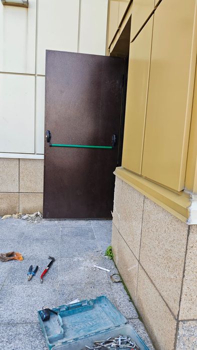 Металлические двери, ворота и др. м.к