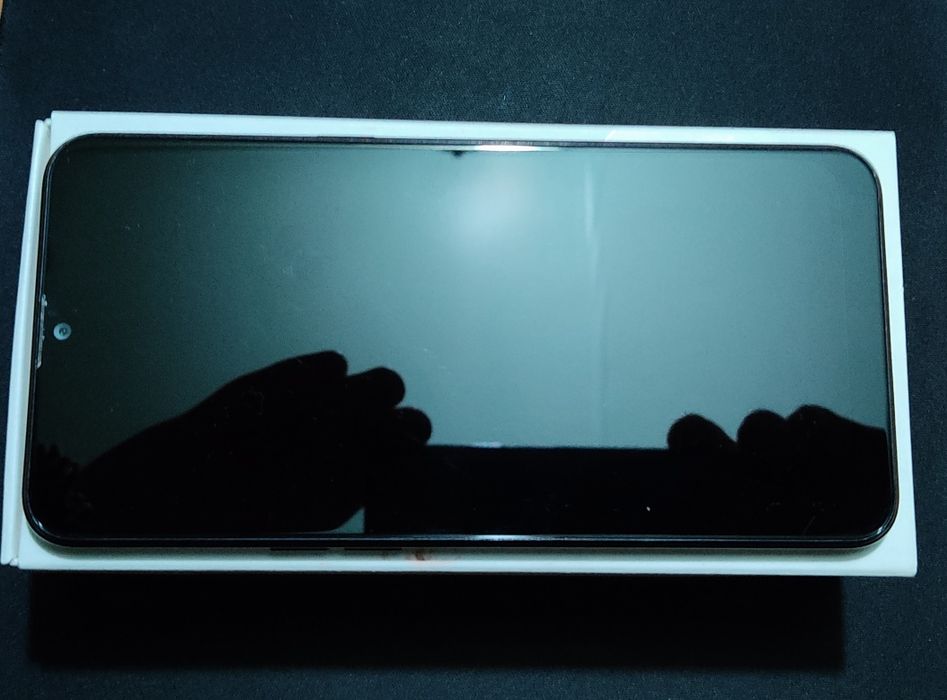 Samsung A10s o'rtacha holatda