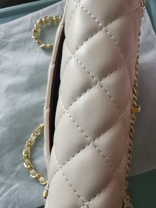 Чанта, неразличима от нова CHANEL