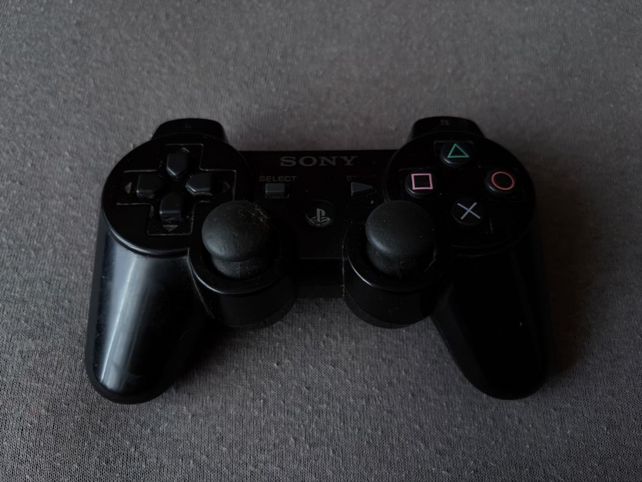 Sony PlayStation 3 Slim, 2 геймпада и 10 игр (не прошита)