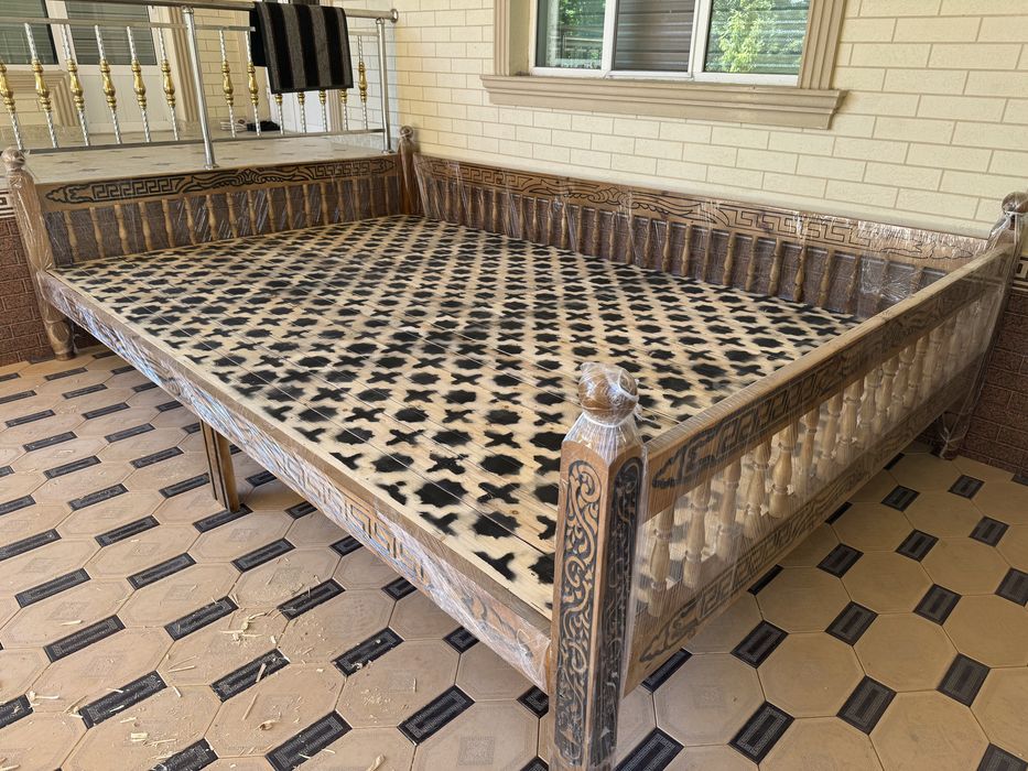 Тапчан деревянный