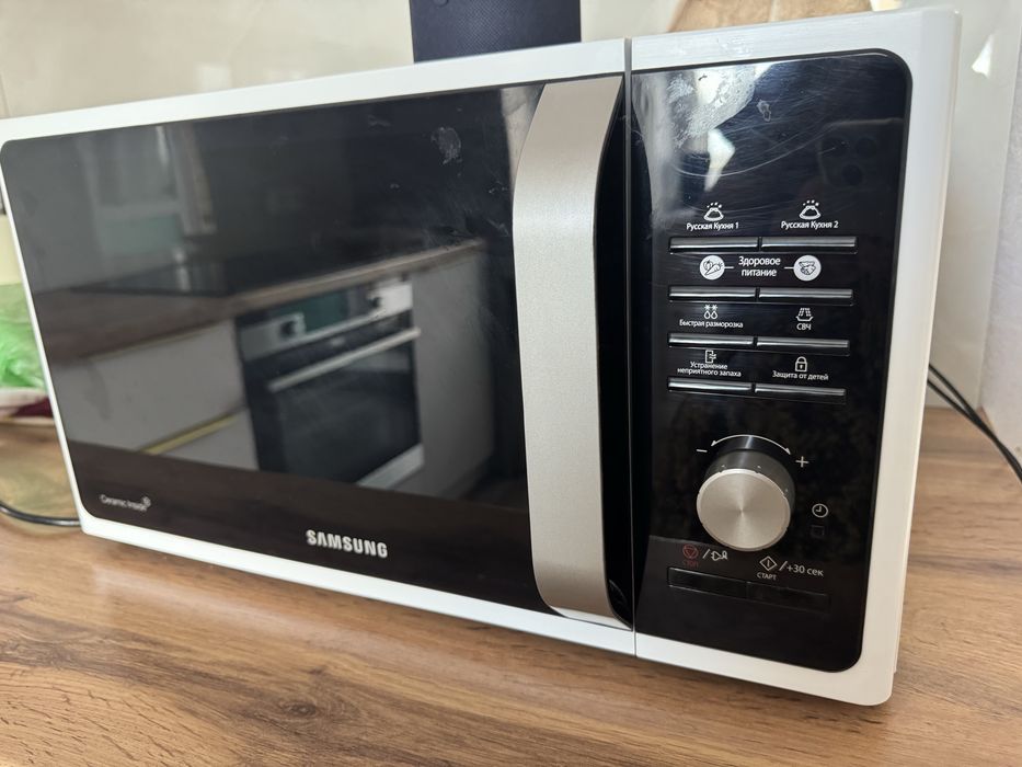 Микроволновка Samsung