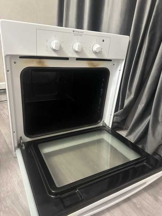 Духовка Hotpoint Ariston