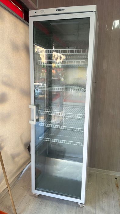 Витринный холодильник