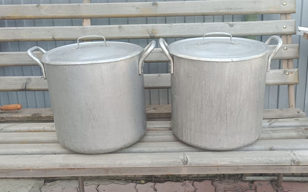 Продам кострюли 30 литровые