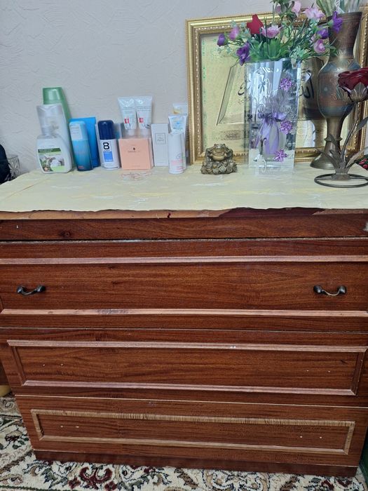 Komod комод oynasi yoq