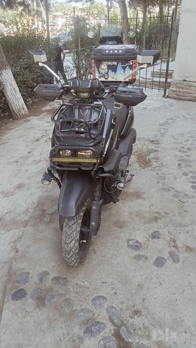 Tank sukuter sotiladi
