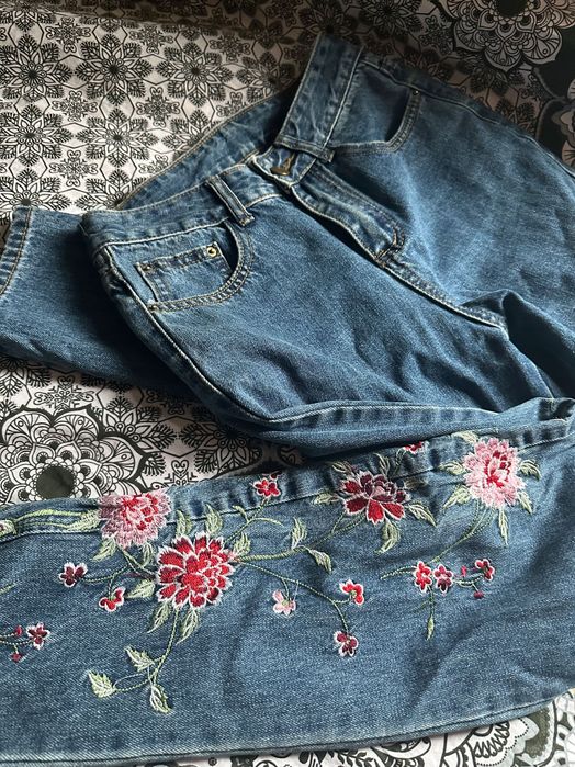 Джинсы 36 размера момс