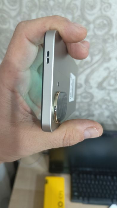 Смартфон Poco C71