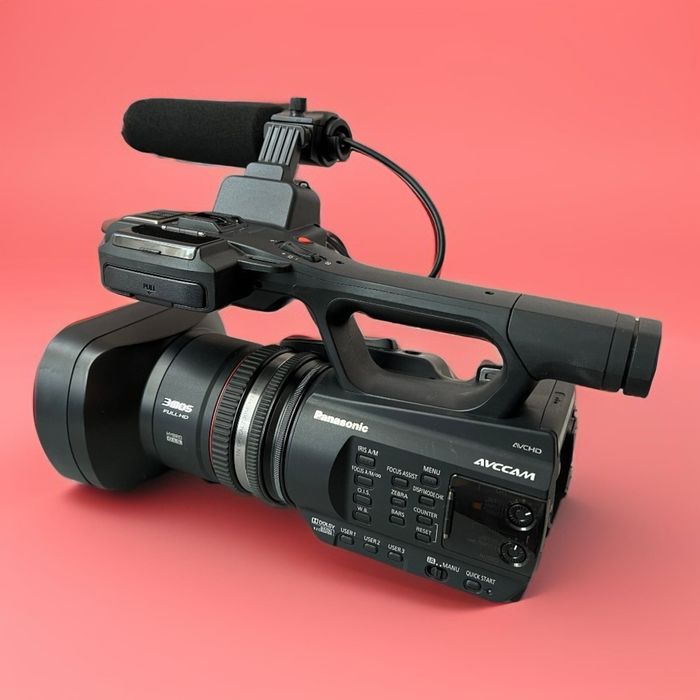 Продаю видео камеру Panasonic AG-AC90A