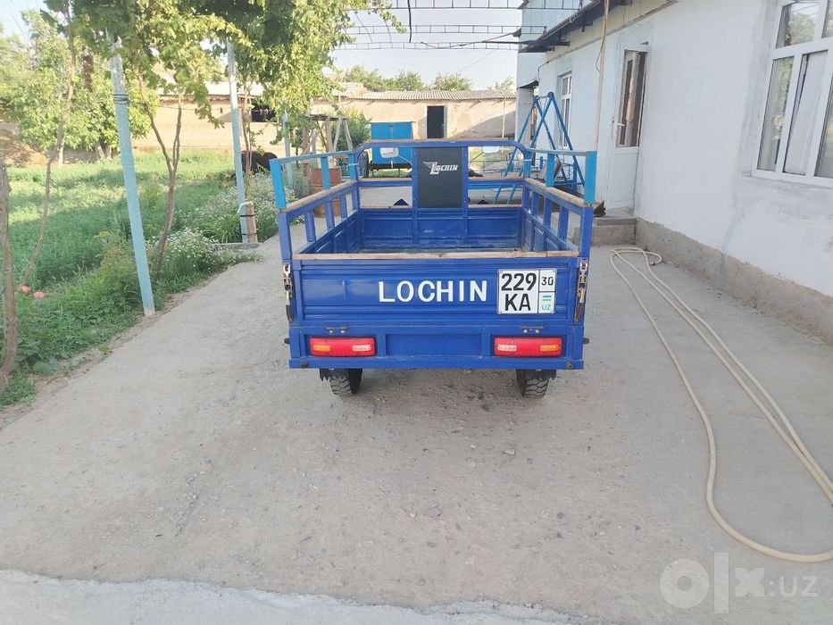Lochin mototsikl sotiladi