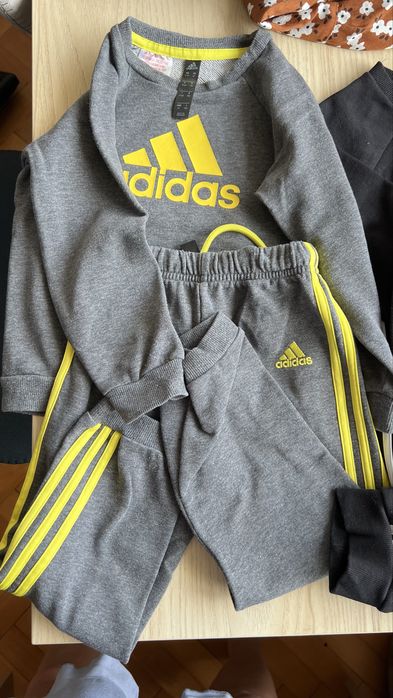 Анцузи Adidas в размер 3-4 години