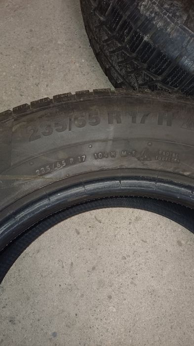 Зимни гуми 235/65/17