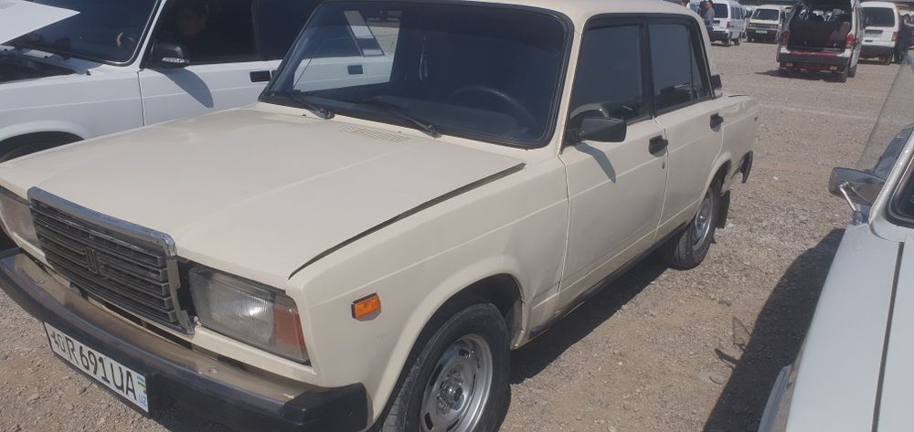 Ваз 2107 сотилади