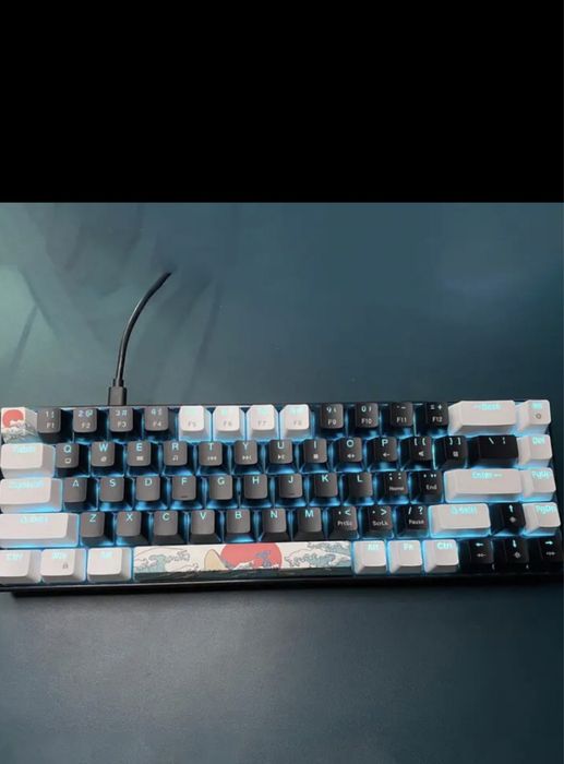Механична гейминг клавиатура