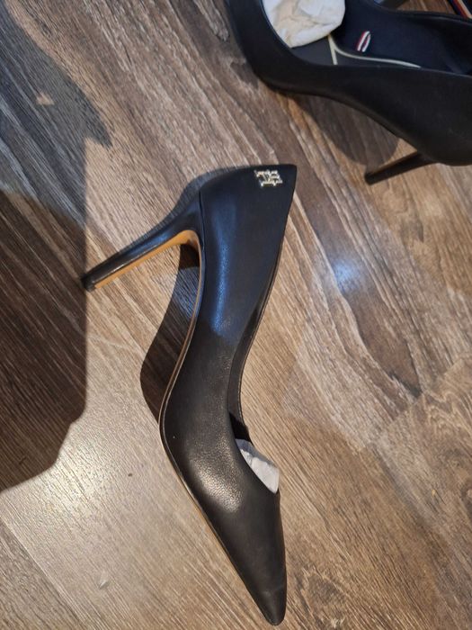 Дамски официални обувки tommy hilfiger