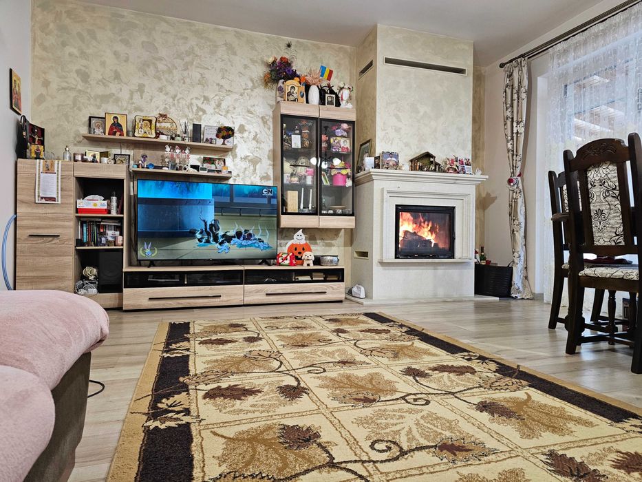 Casă / vilă premium 3 dormitoare, teren 1.300 mp – Săucești