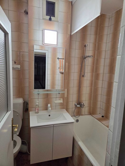 inchiriere apartament 3 camere - Cetate, deasupra Cinema Dacia