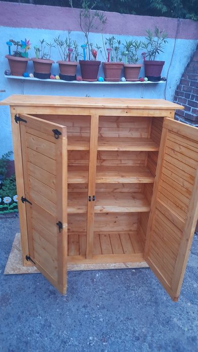 Mobilier Rustic cu feronerie rustica