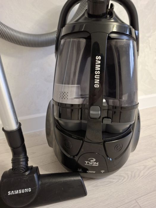 Продам пылесос Samsung мощный original