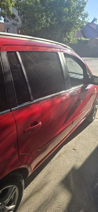 VÂND Urgent Opel Zafira diesel 2011 -155mii km Reali