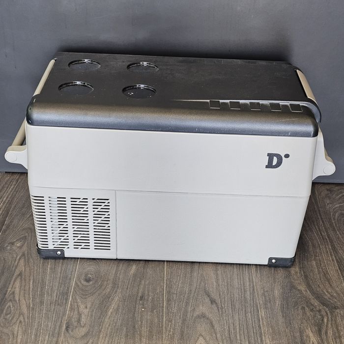 Amanet F28: Frigider Auto Dometic CDF 36DC (p)