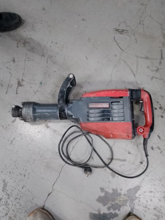 Продам Отбоиний молоток