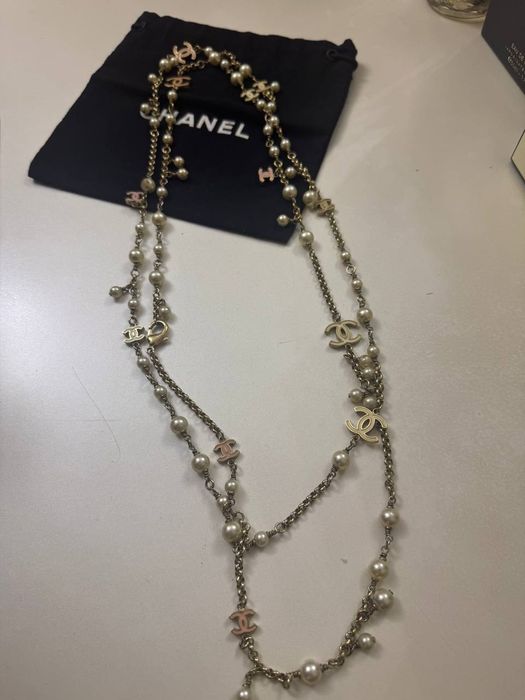 Очень красивые длинные бусы от Chanel