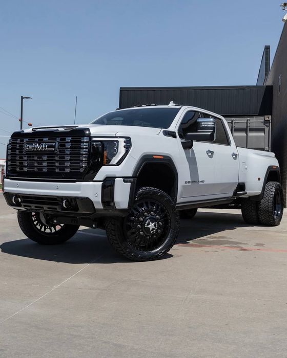 GMC Sierra 3500 HD Denali Ultimate 2026