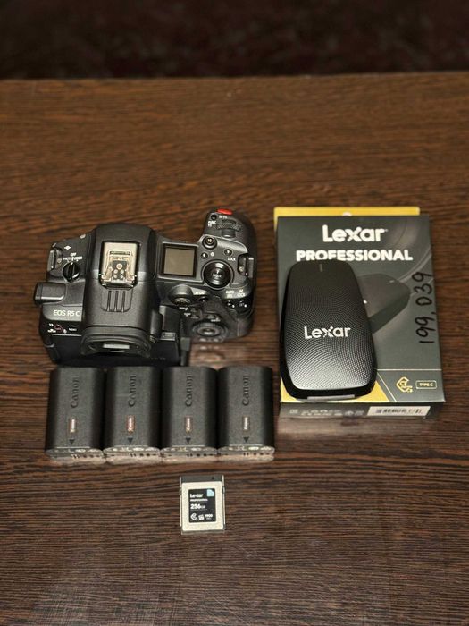 Canon R5 c ideal xolatda