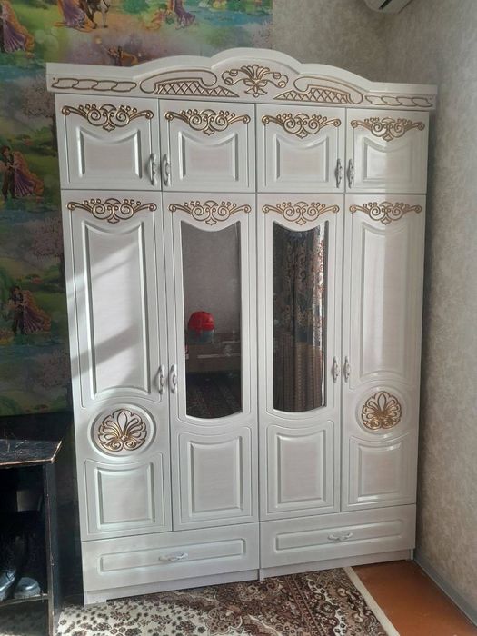 Shkaf sotiladi bolalar uchun krashenniy shkof har xil fason mavjud