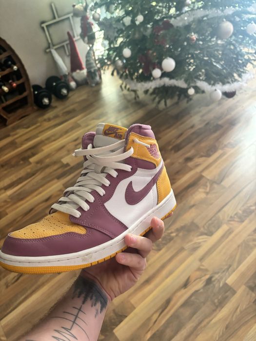 Air Jordan 1 Brotherhood