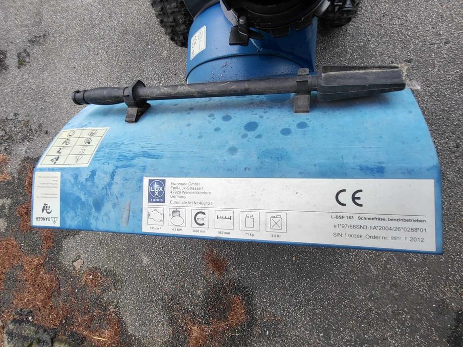 Продавам Бензинов Роторен снегорин