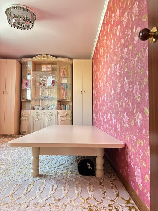 Белый стол с съемными ножками