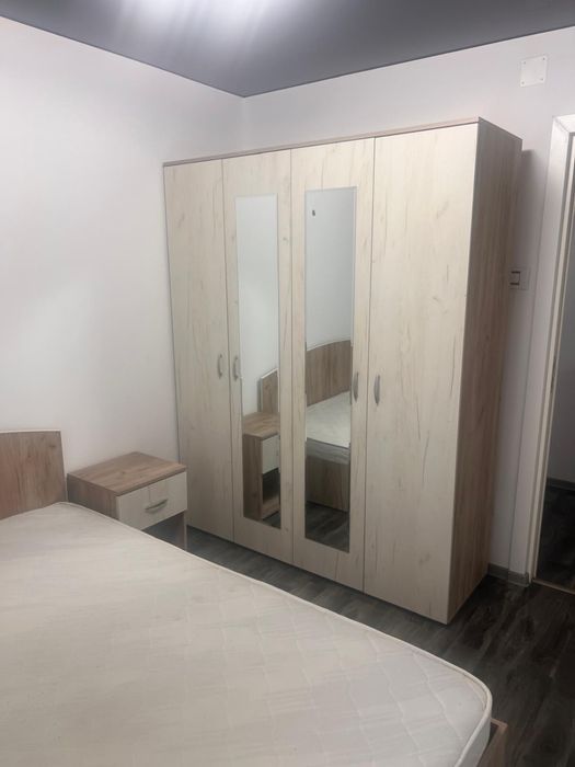 Inchiriez apartament 3 camere