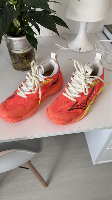 Волейболный кроссовка