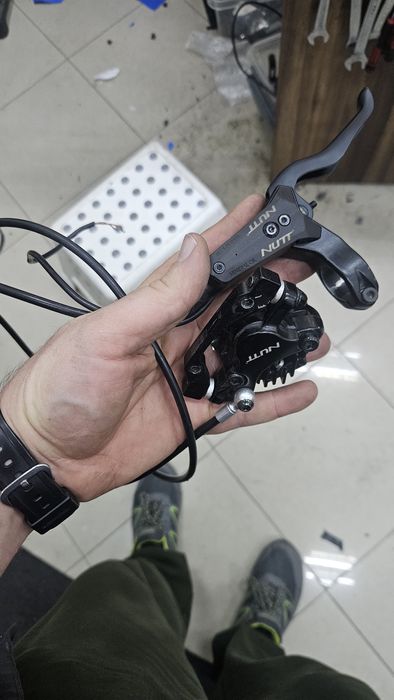 Спирачен апарат за тротинетка Nutt, свален от Vsett 11